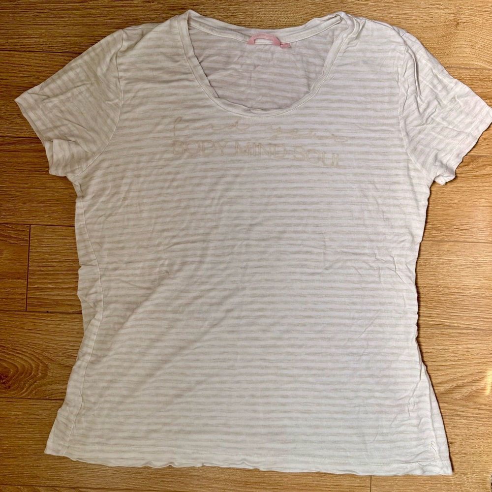 5/$25 - LA VIE EN ROSE White and Cream Striped Short Sleeve Tee